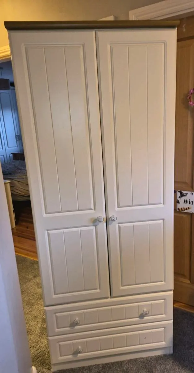 Cream 2 Door 2 Drawer Wardrobe - Image 1