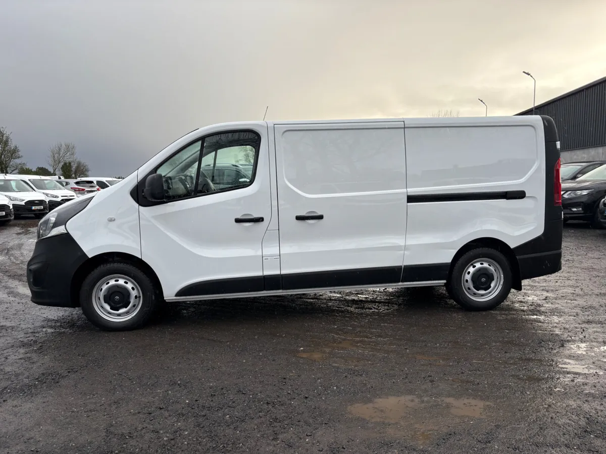Opel Vivaro - Image 4