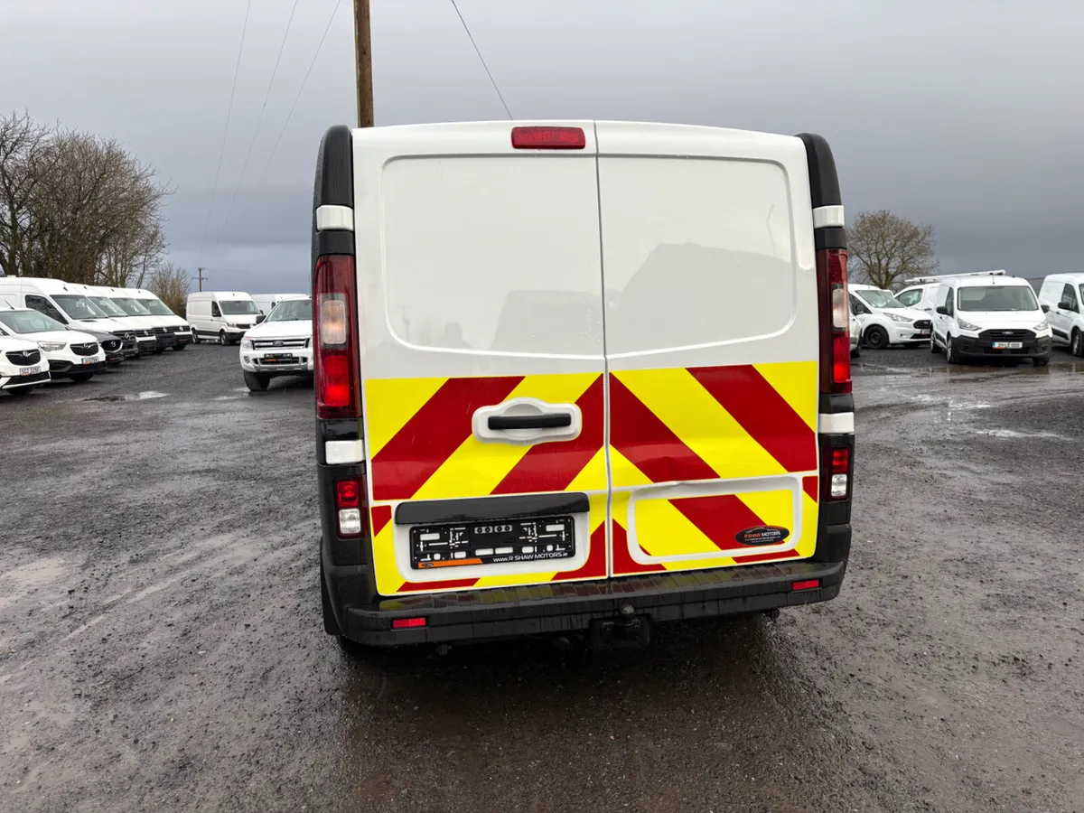 Opel Vivaro - Image 2