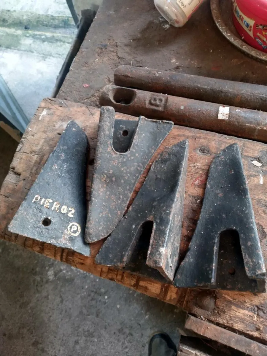 4.Antique PIERCE 02 points