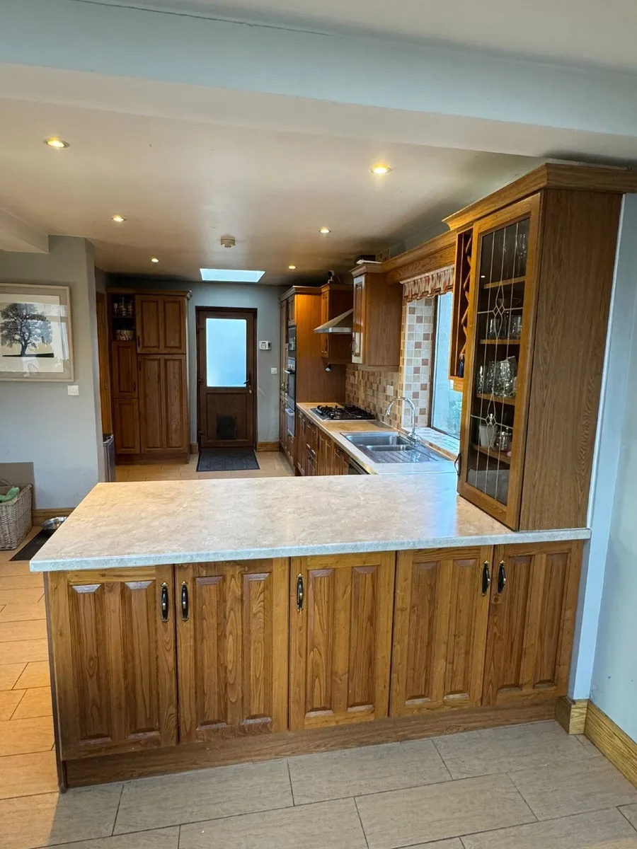 Oak Kitchen - Image 2