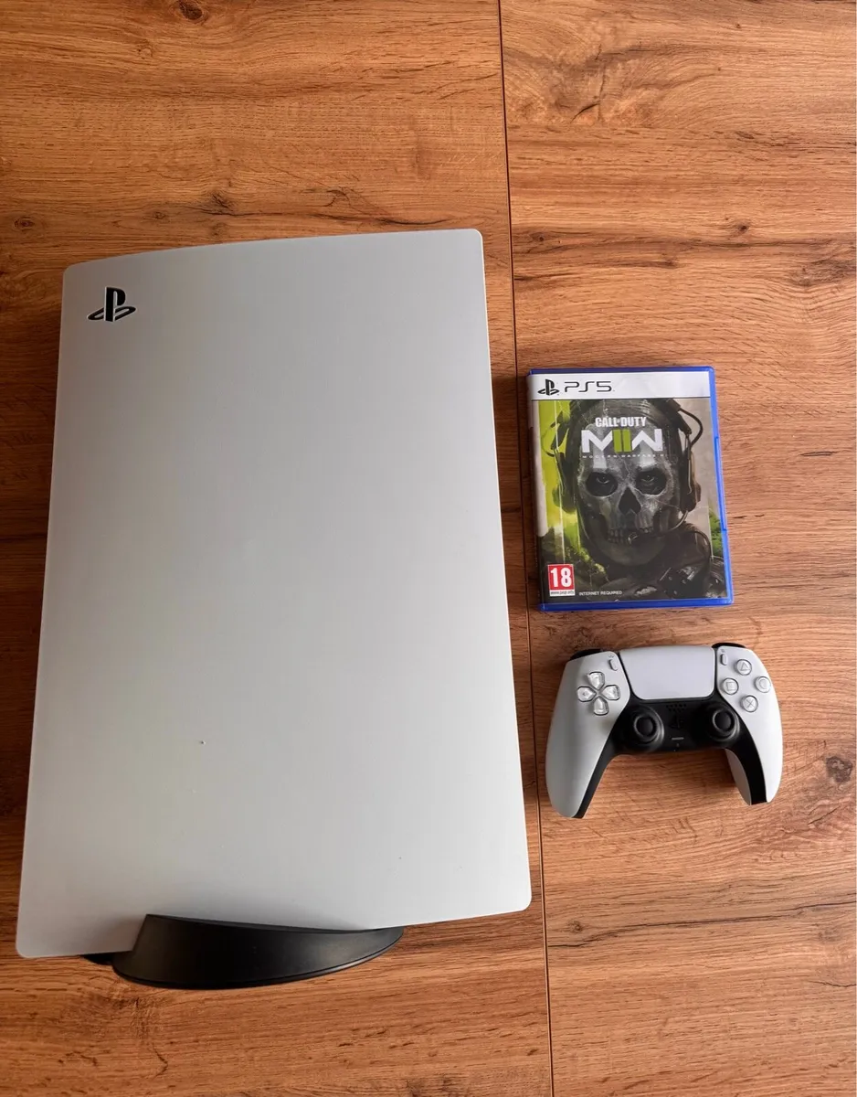 PlayStation 5 Disc Edition - Image 2