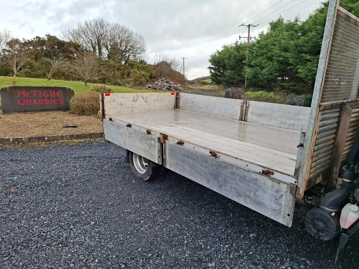 2020 Isuzu Grafter - Image 4