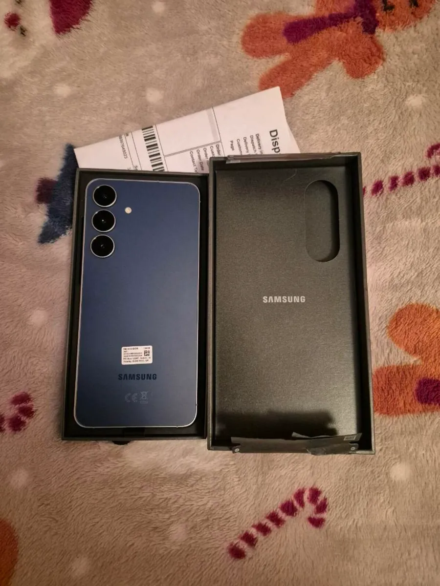 NEW SAMSUNG GALAXY S25 FE - Image 4