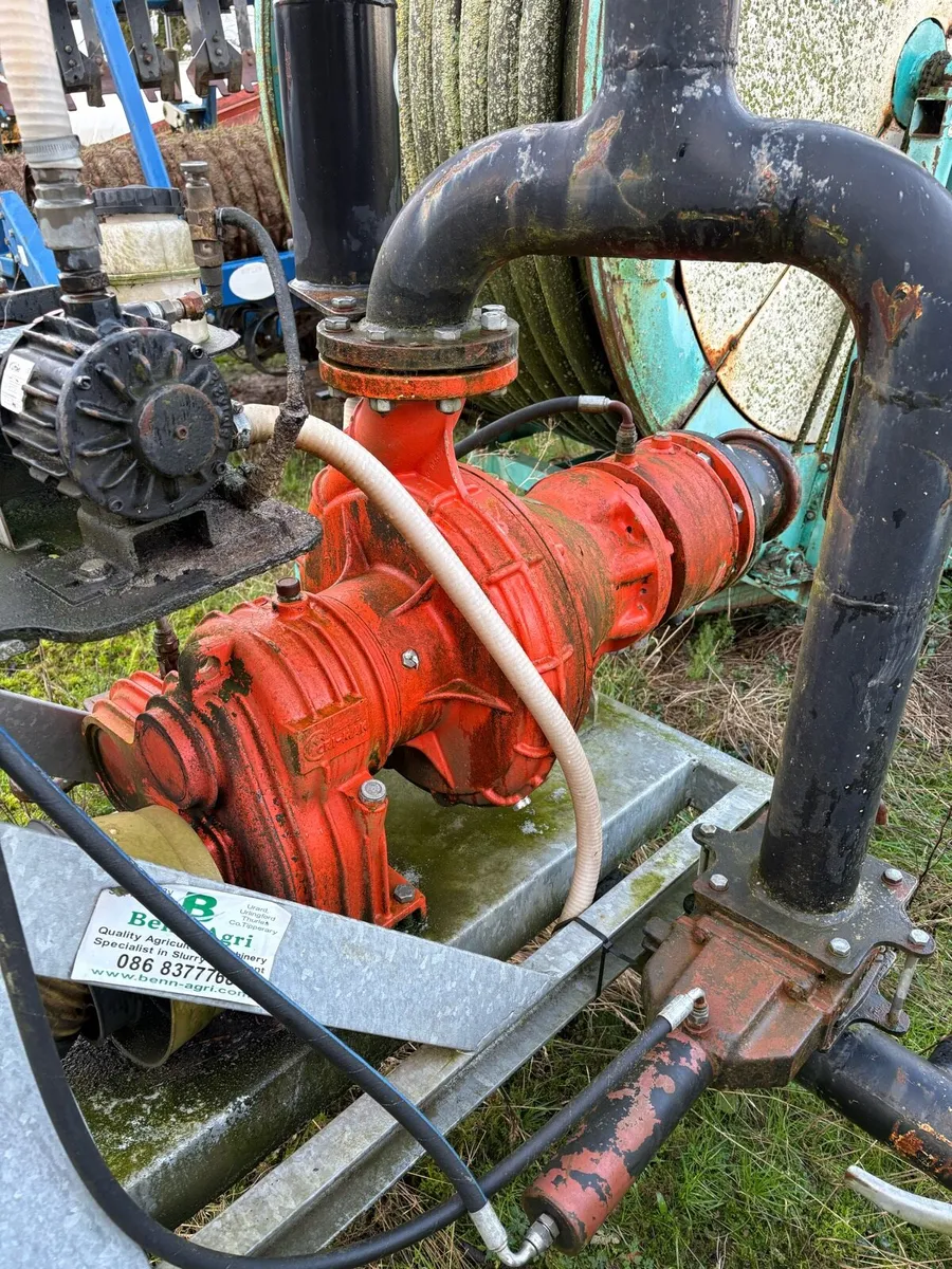 Cri-man pump and Layflat pipe - Image 3