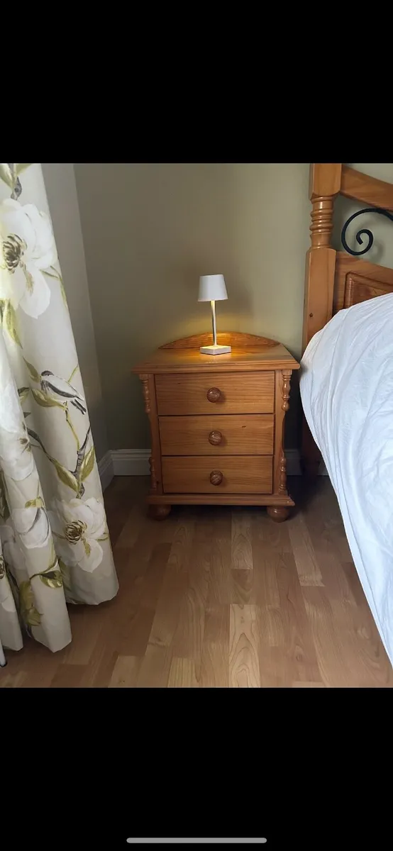 Bedroom lockers - Image 1