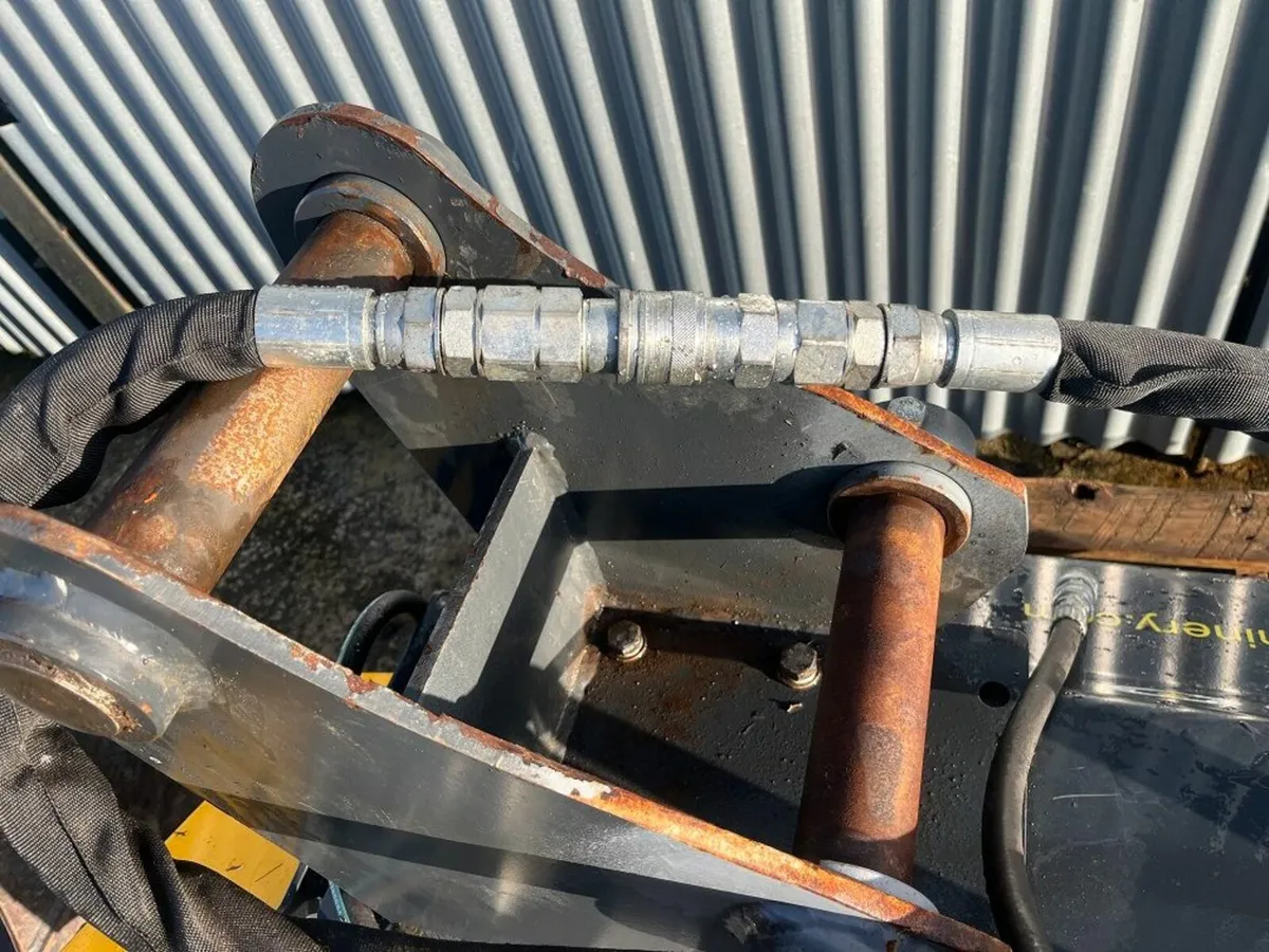 FLAIL HEAD FOR 6 - 8 TON DIGGER - Image 3