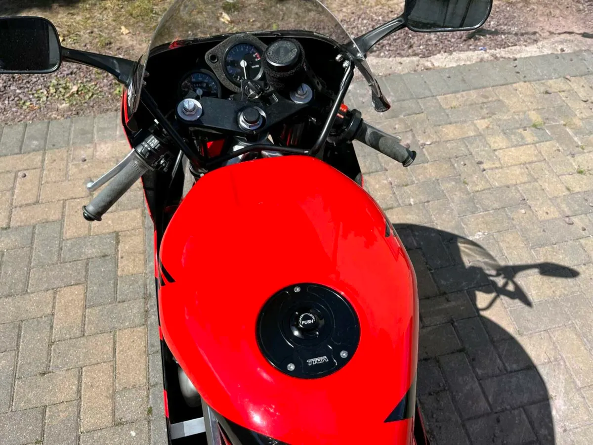 NSR 250 MC21 Joey Dunlop Tribute - Image 4