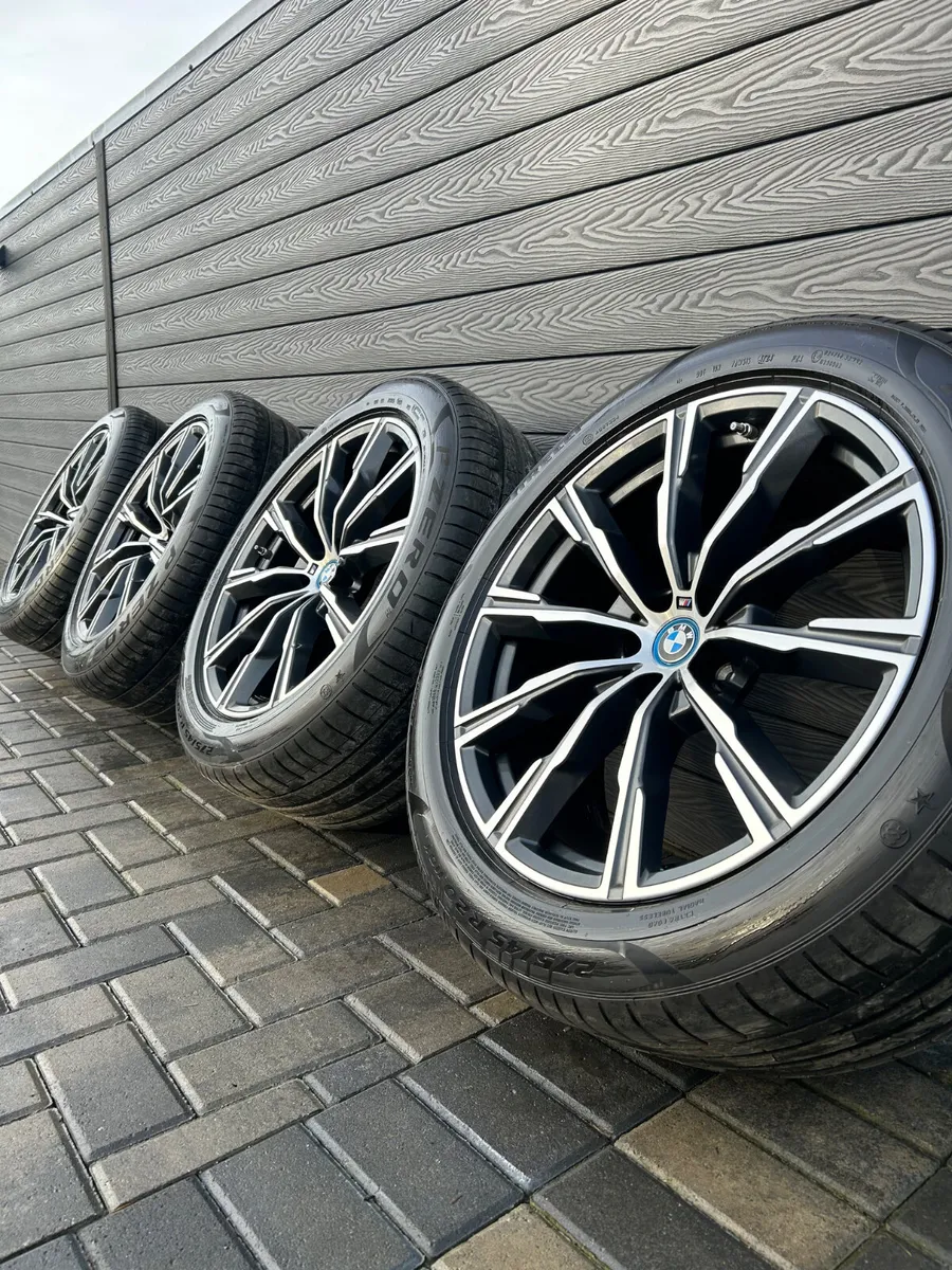 20” GENUINE BMW X5 ALLOY WHEELS & TYRES - Image 1