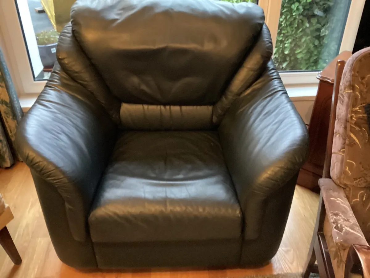 2 + 1 seater sofas - Image 1