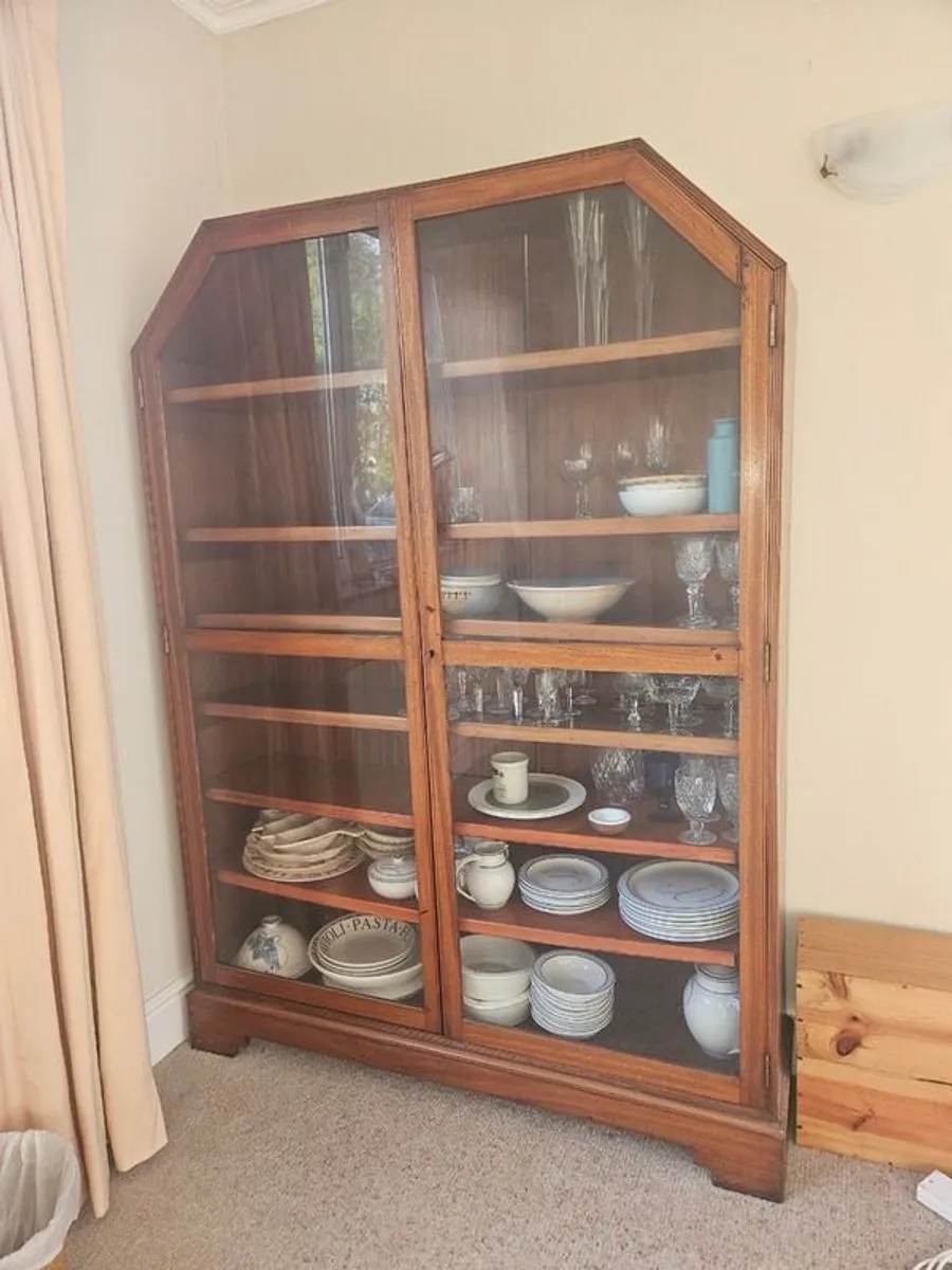 Display Cabinet - Image 1