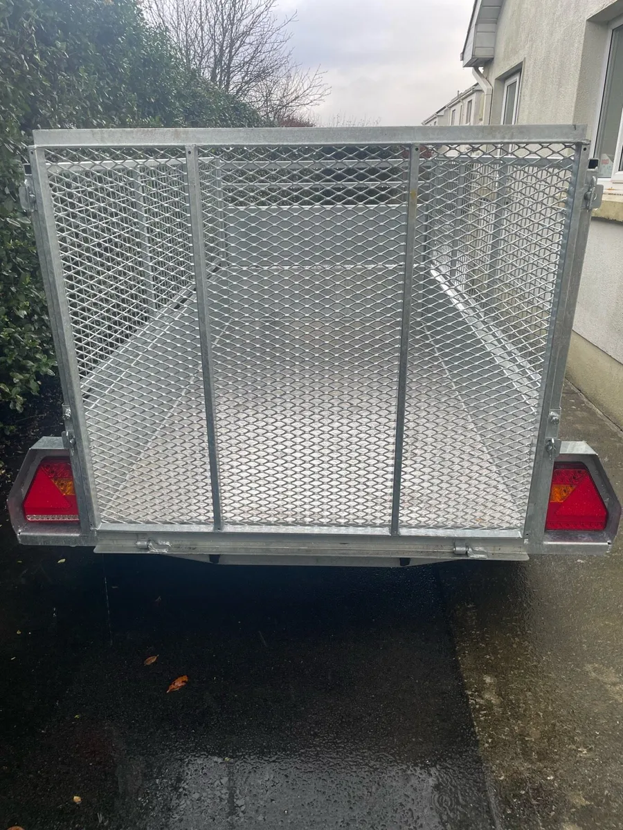 New trailer - Image 3