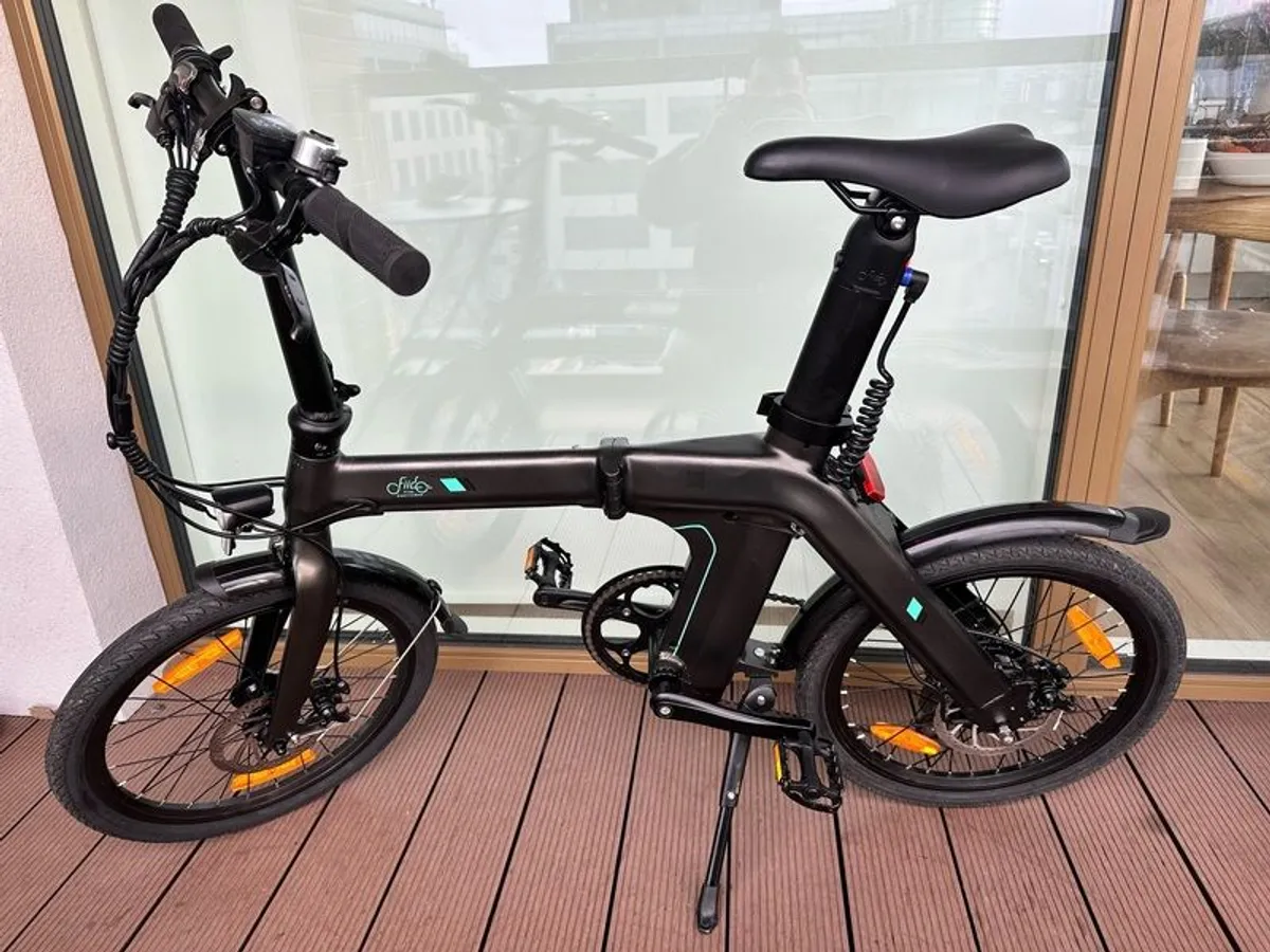 Fiido D21 Folding Electric Bike Mint condition, 180km mileage - Image 1