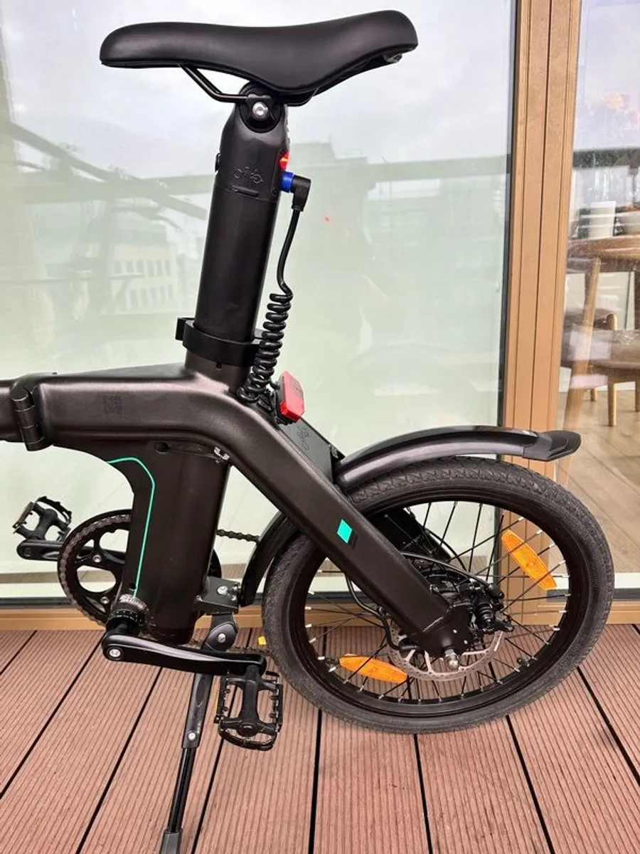 Fiido D21 Folding Electric Bike Mint condition, 180km mileage - Image 4