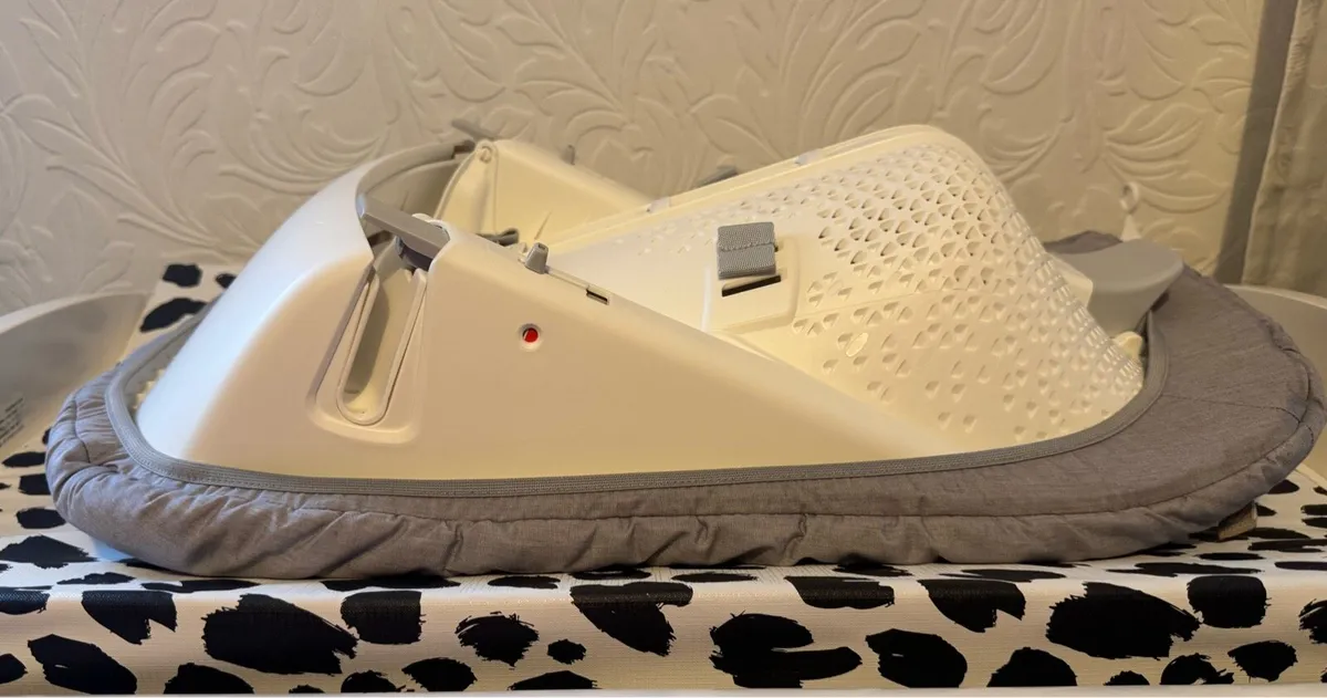 Stokke Tripp Trapp Newborn Set with Toy Hanger - Image 3