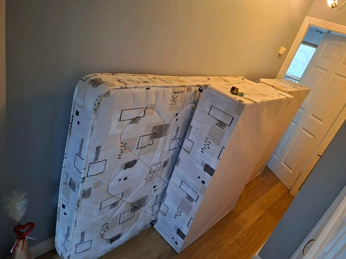 Double bed - Image 2