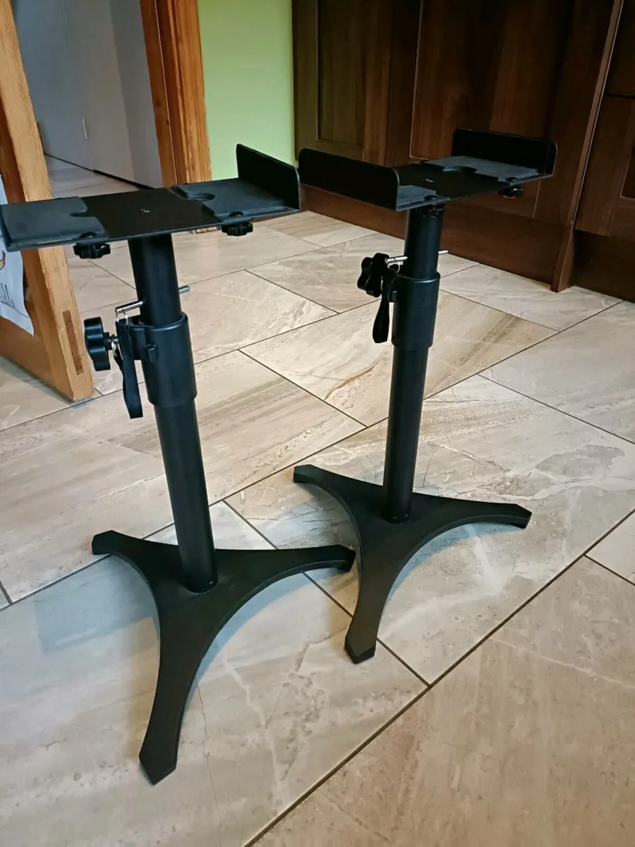Speaker stand - Image 1