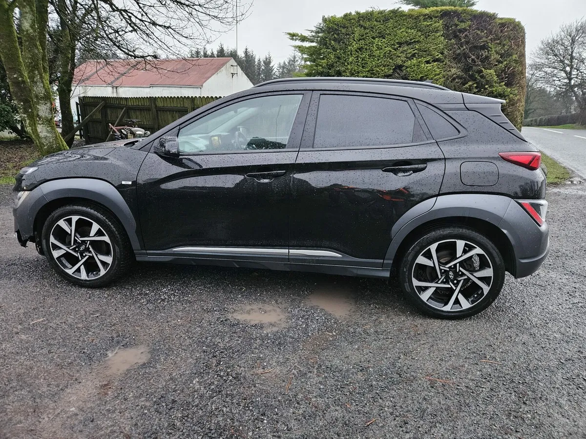 2021 Hyundai Kona Premium - Image 2