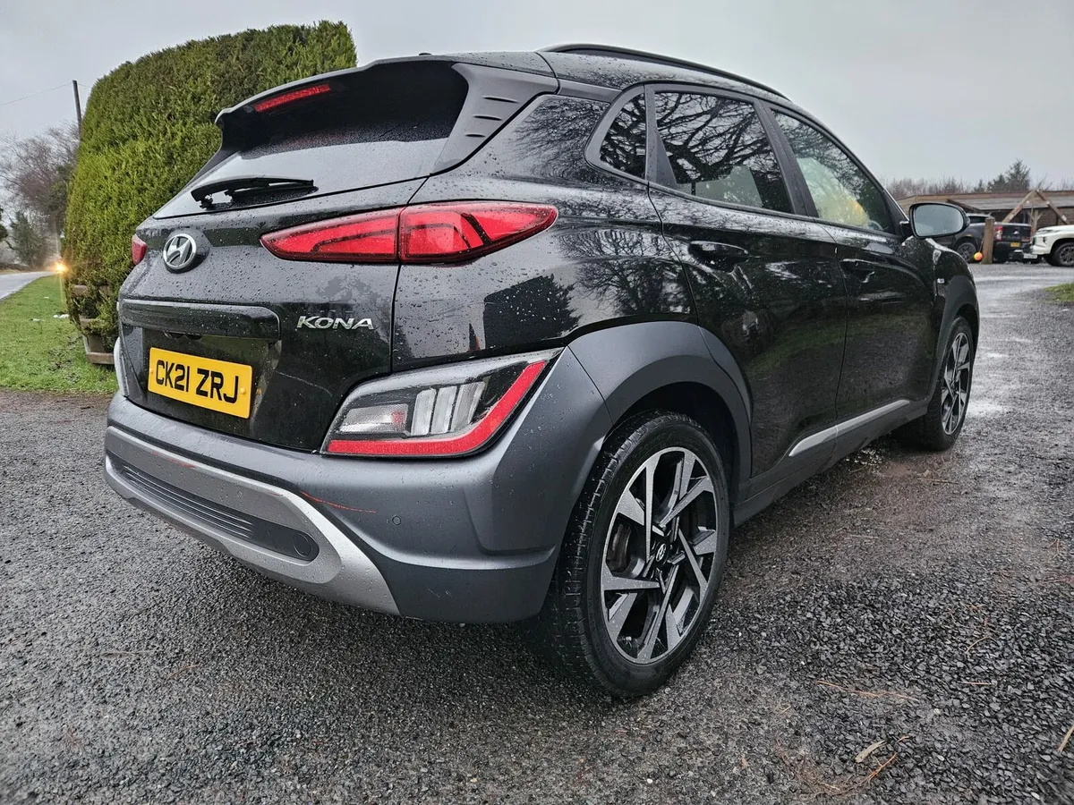 2021 Hyundai Kona Premium - Image 3