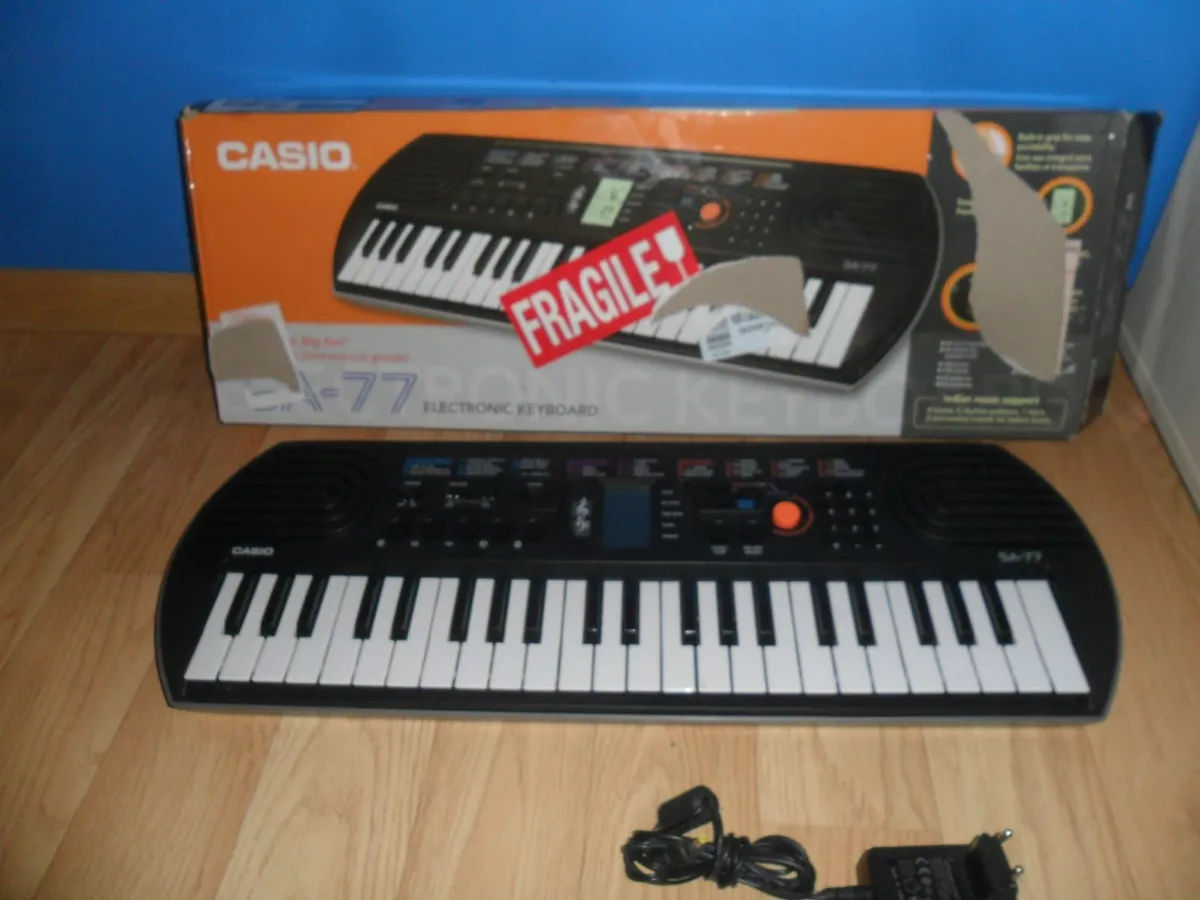 Children's synthesizer Casio SA-77 - Image 1