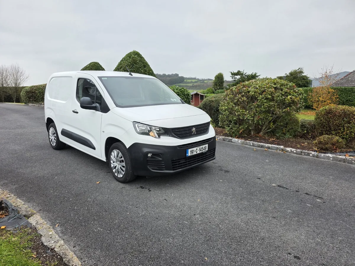 2019 Peugeot Partner - Image 1