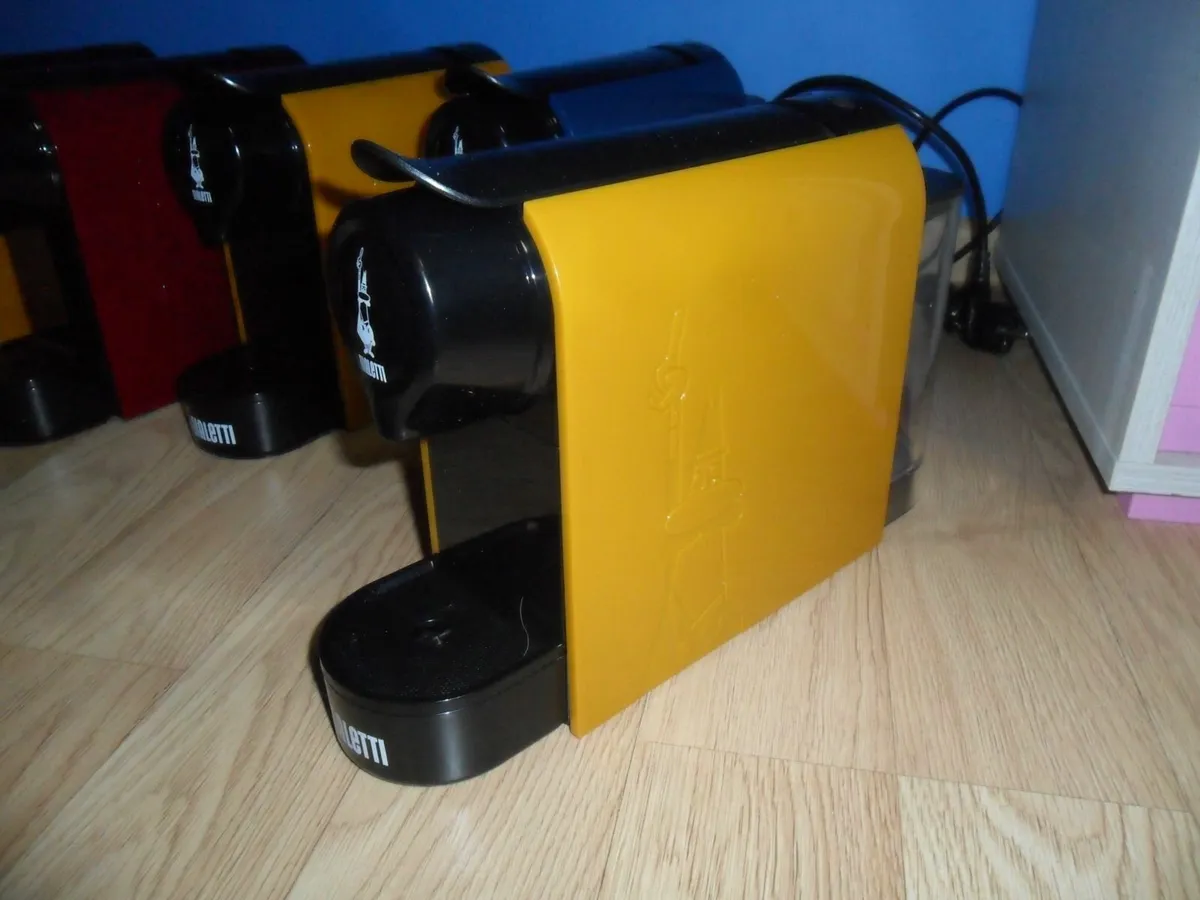 Bialetti CF90 Capsule Express Coffee Machine - Image 2