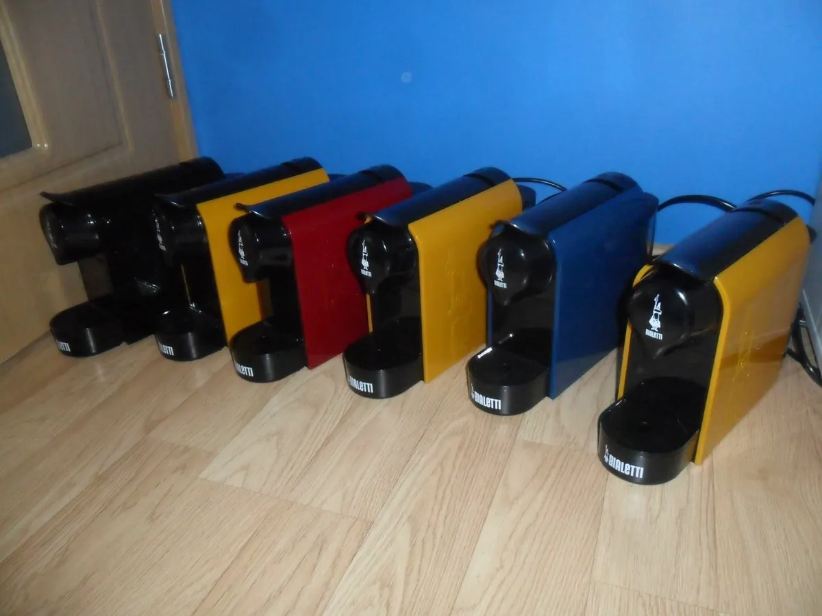 Bialetti CF90 Capsule Express Coffee Machine - Image 3