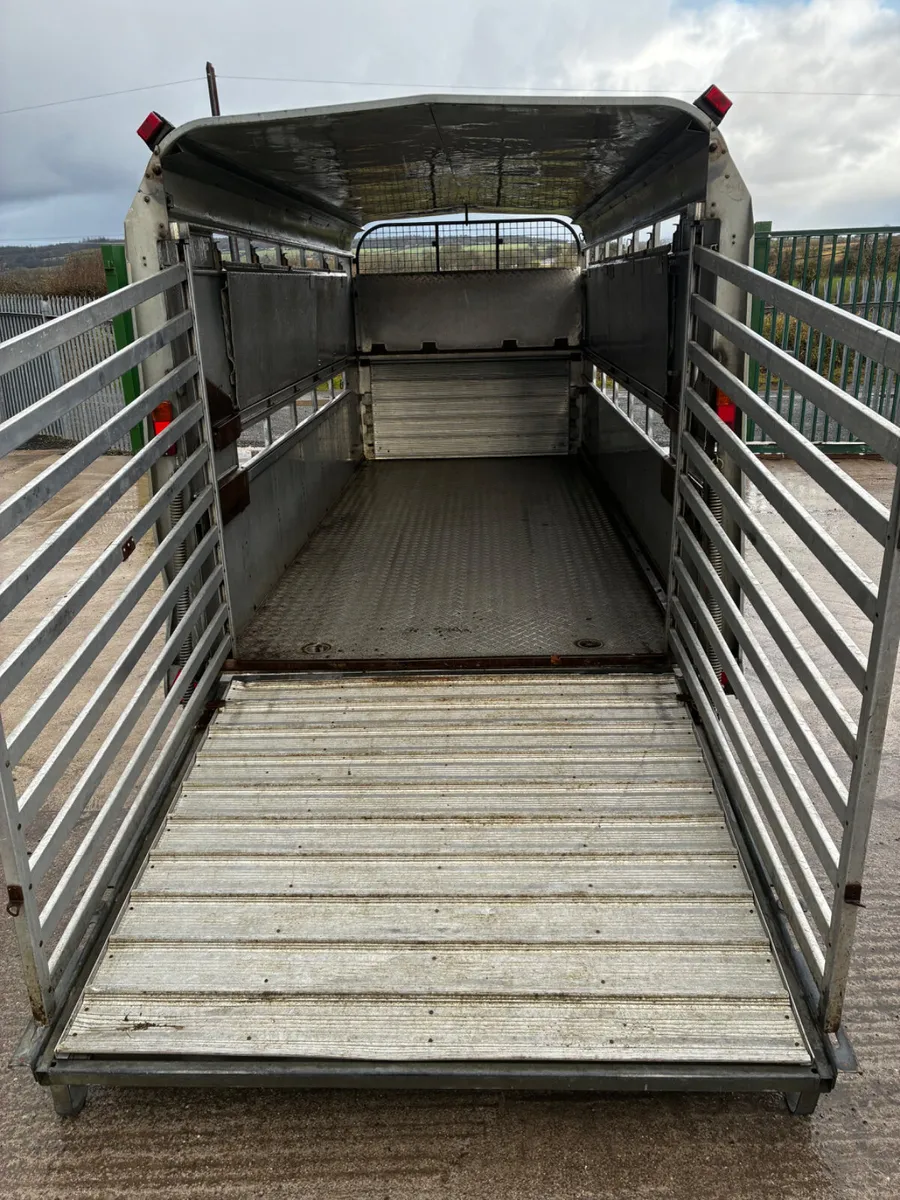 14ft ifor Williams livestock with decks - Image 4