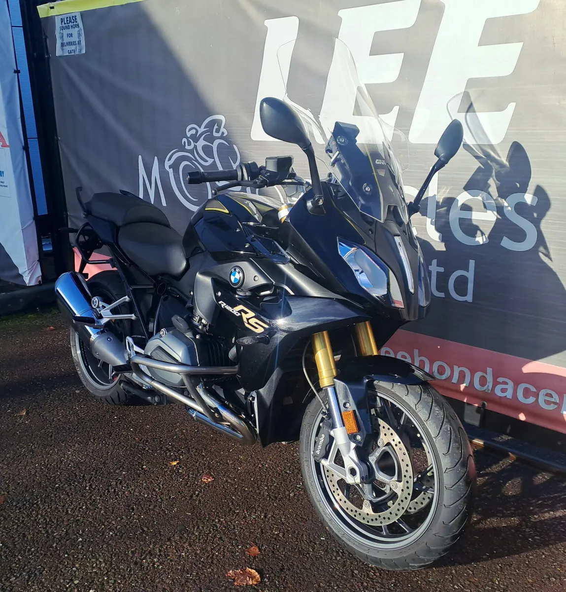 2018 BMW R1200RS - Image 2