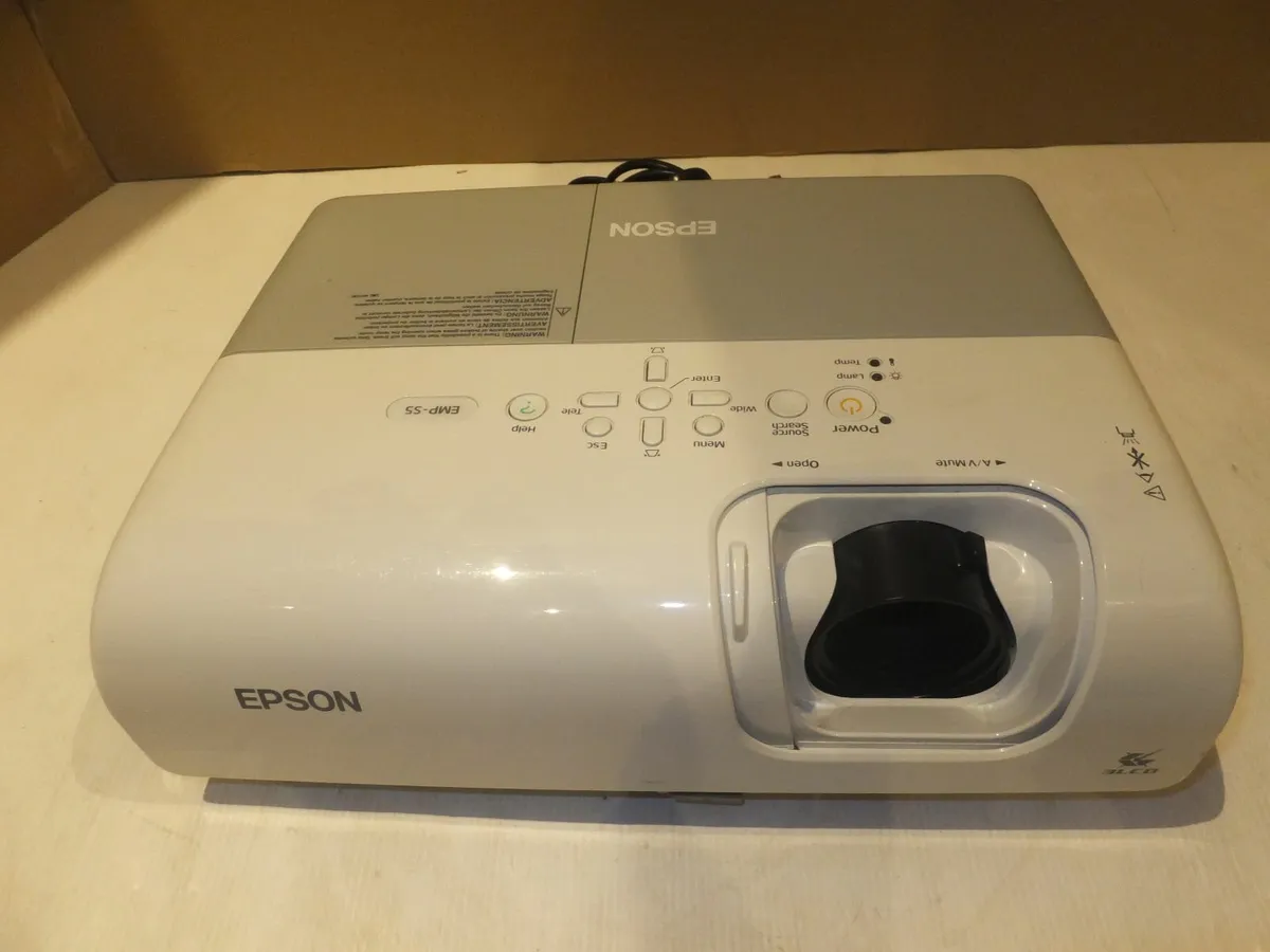 Epsom LCD projector - Image 1