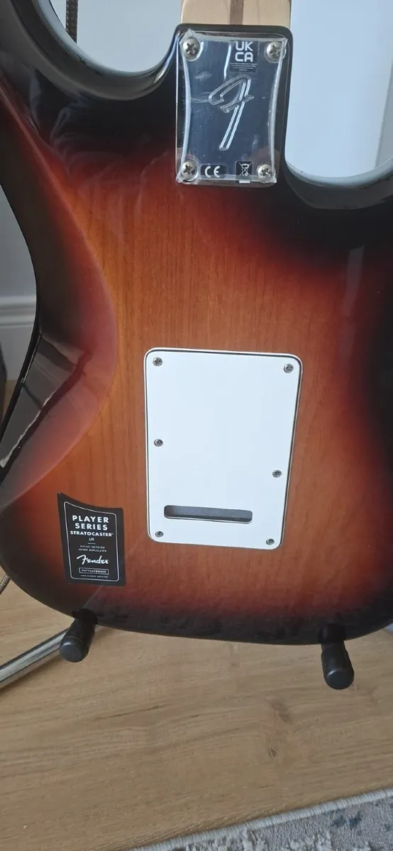 FENDER PLAYER STRATOCASTER LEFT HANDED - Image 4