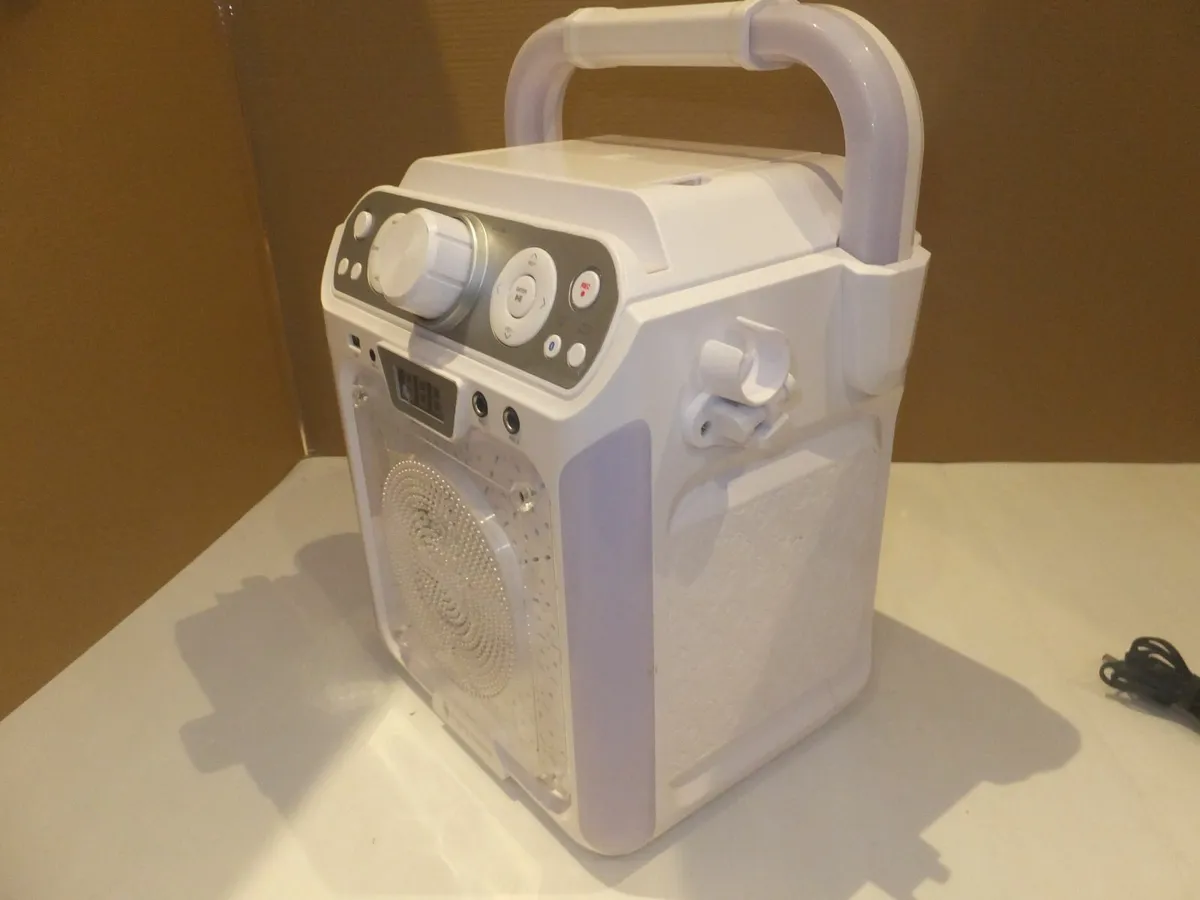 Bluetooth, USB, CD player - Image 4