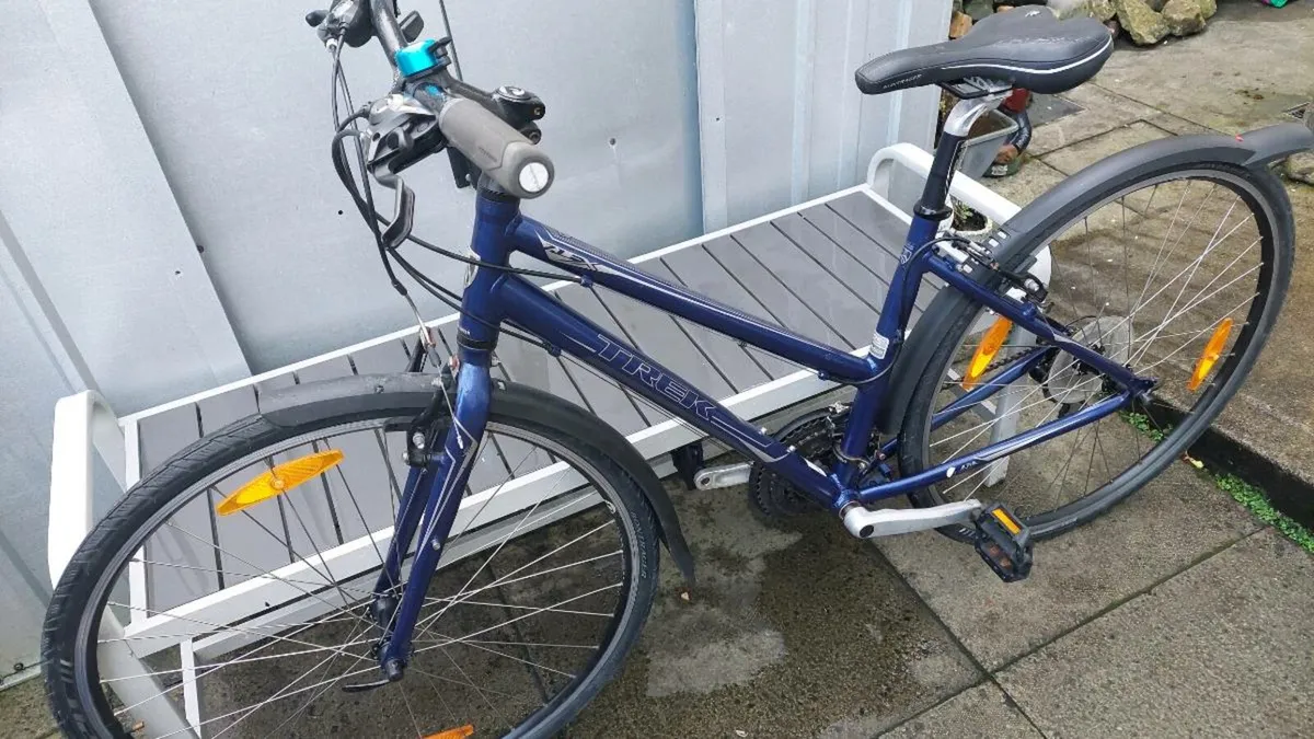 Trek 7.1  FX Alpha Aluminium Frame - Image 2