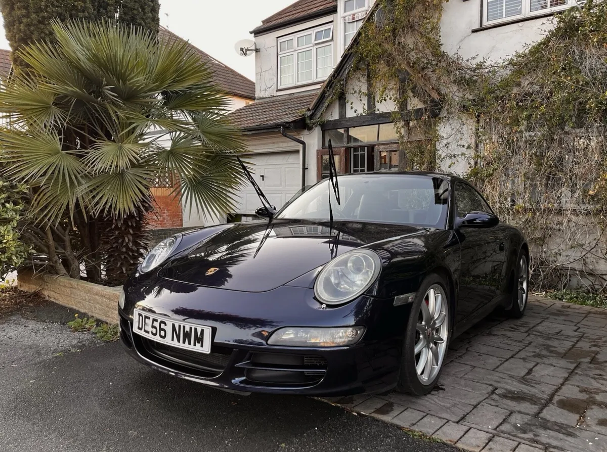 Porsche 911 Carrera S - Image 4