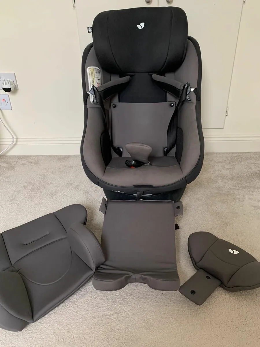 Joie 360 Car Seat ISO Fix - Image 2