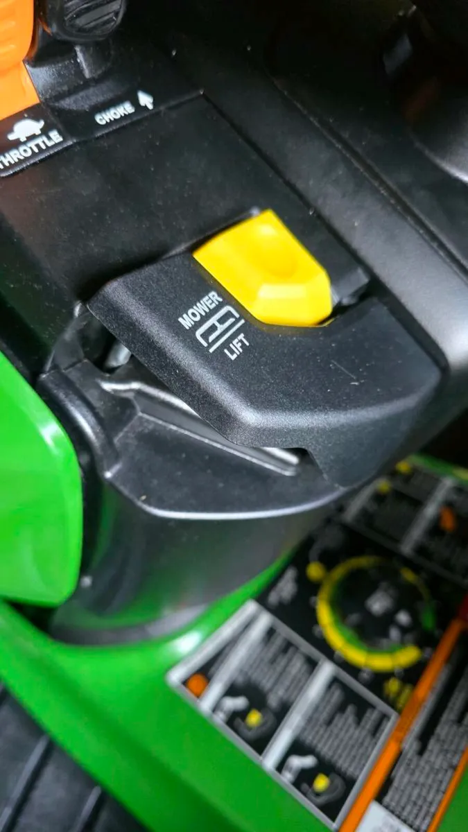 NEW JOHN DEERE X350 48" - Image 4