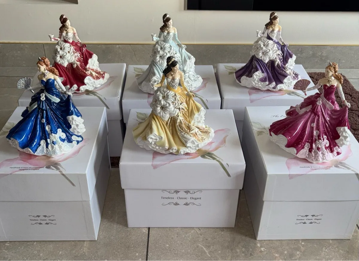 6 English lady figures