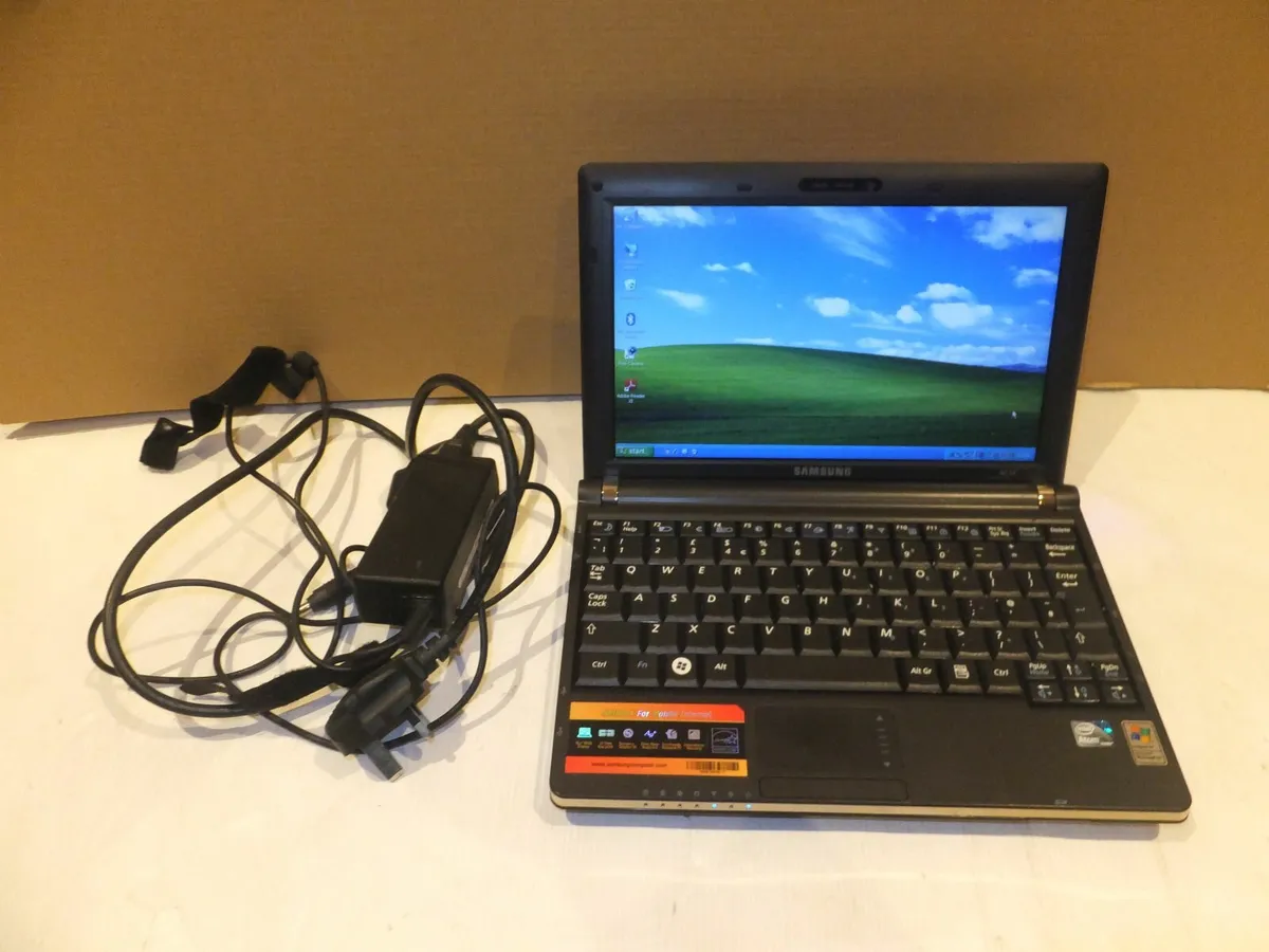 Samsung NC10 mini laptop - Image 1