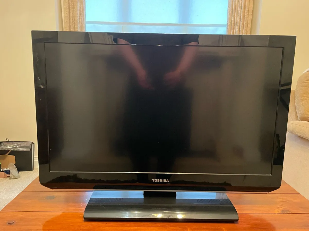 Toshiba 32inch Tv - Image 1