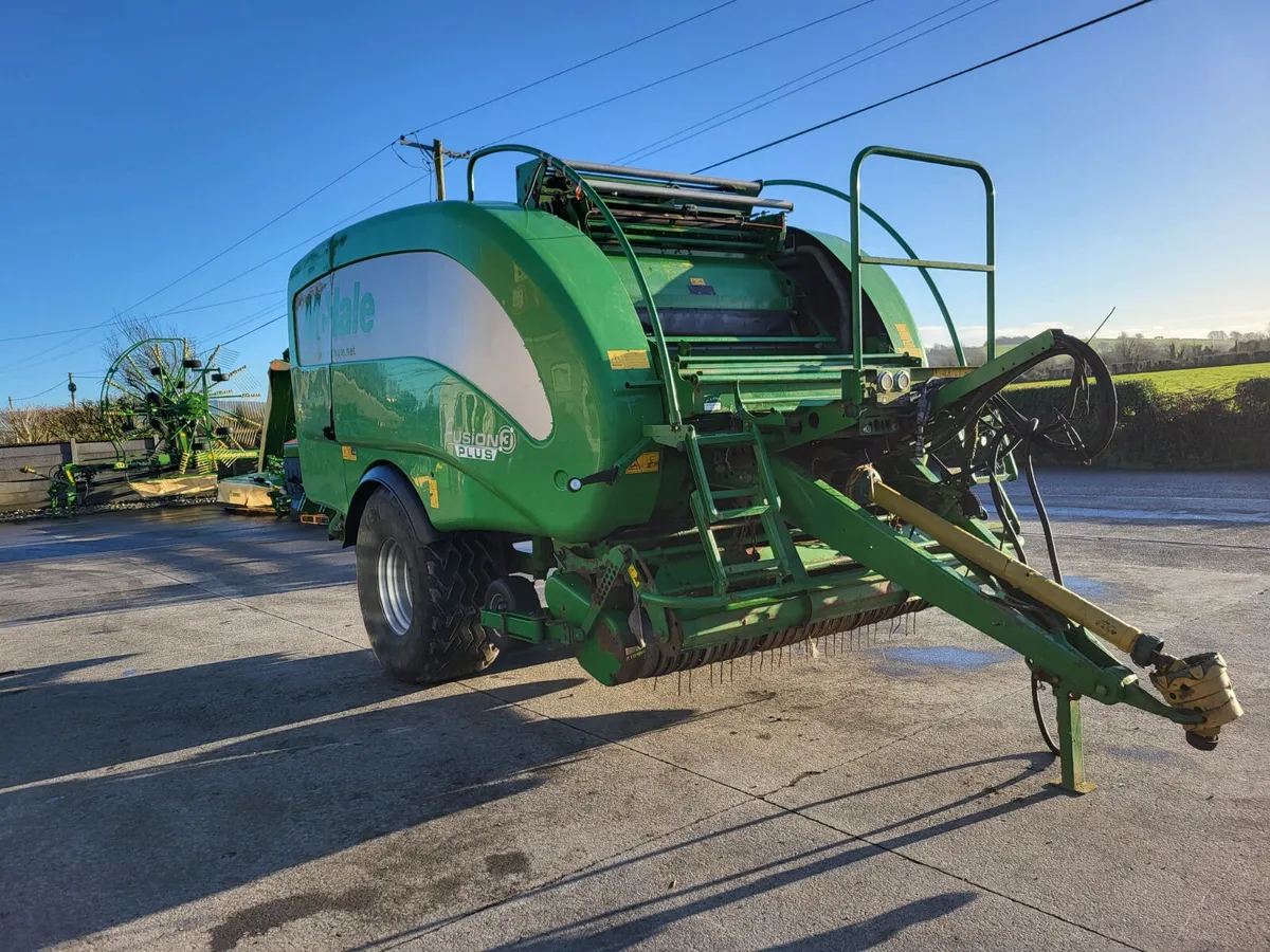 2014 McHale Fusion 3 Plus - Image 4