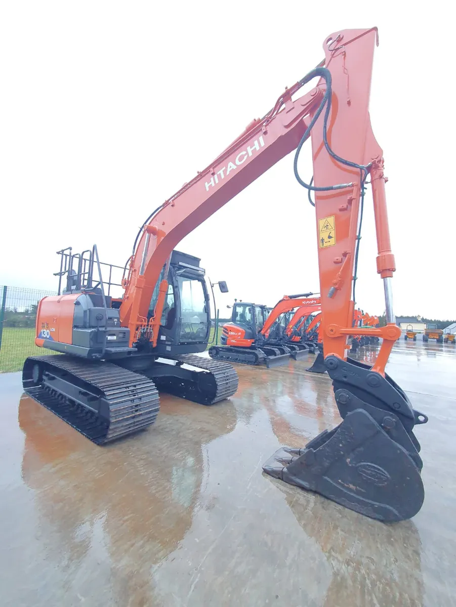 HITACHI ZX130-6 - Image 1