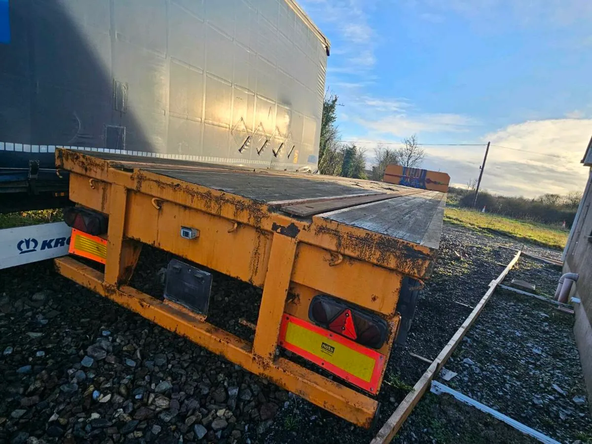 Dennison rear lift flat trailer - Image 2