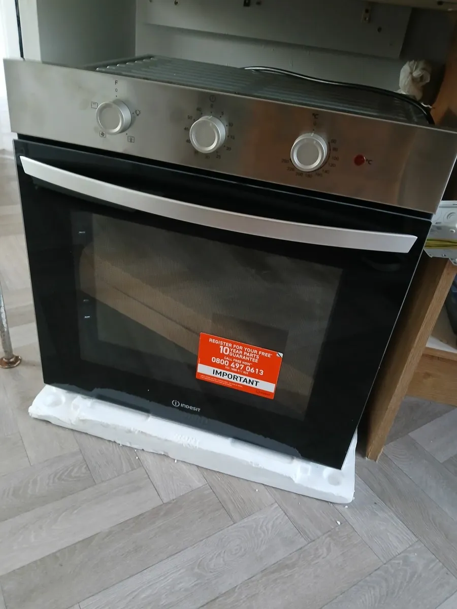 New Indesit Inset Oven and Hob - Image 1