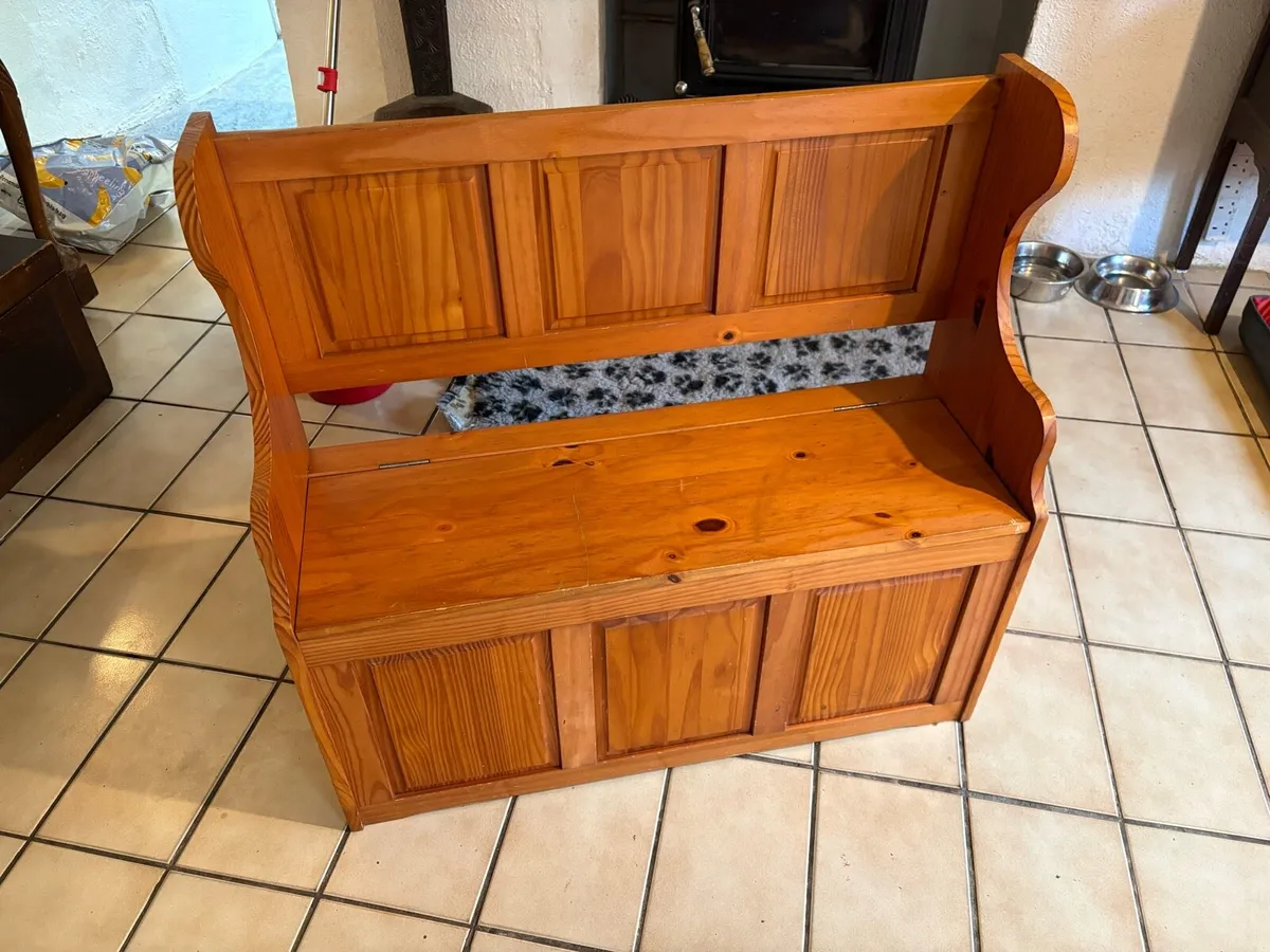 Pine Monk’s Bench - Image 1