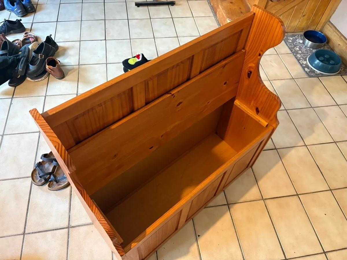 Pine Monk’s Bench - Image 4