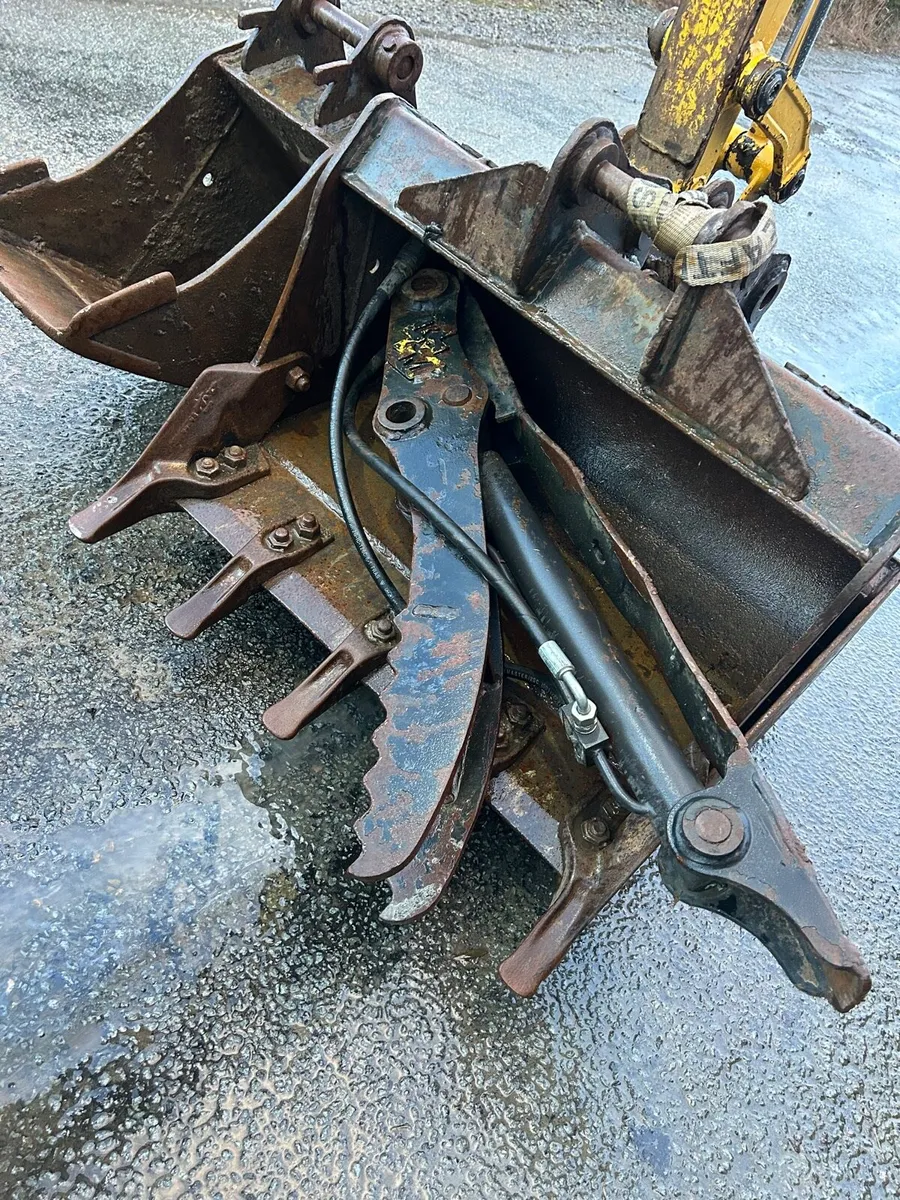 2015 KOMATSU 2.8 ton mini digger for sale - Image 3