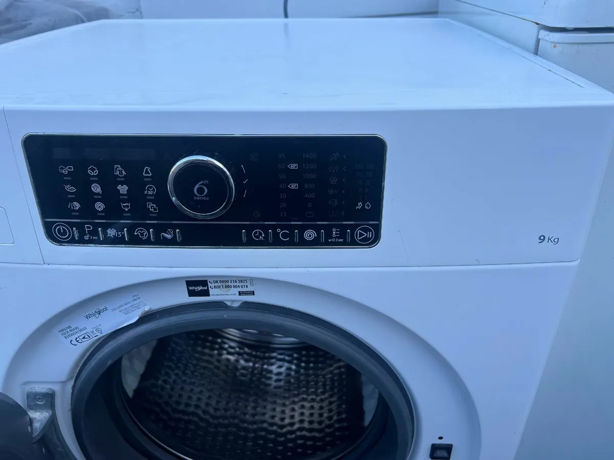 Whirlpool 9kg 1400rpm Freestanding Washing Machine - Image 1