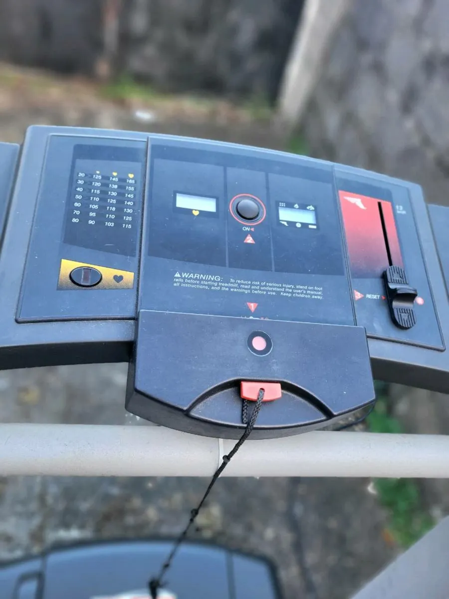 Proform treadmill. Delivery - Image 2