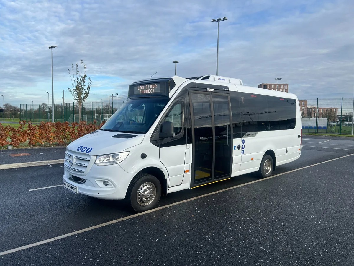 Turas Mercedes Sprinter Low Floor Connect - Image 1