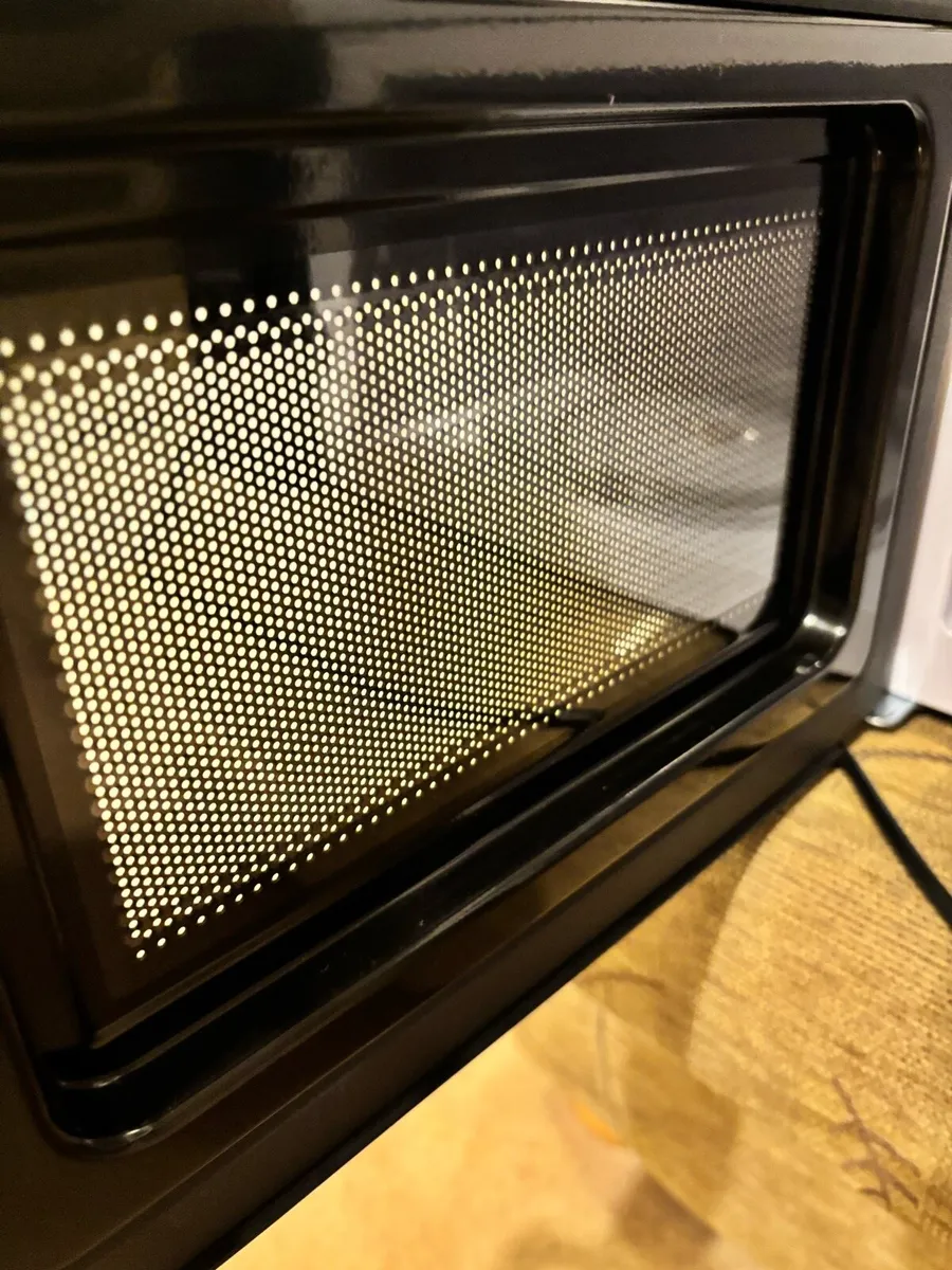 Microwave - Image 3